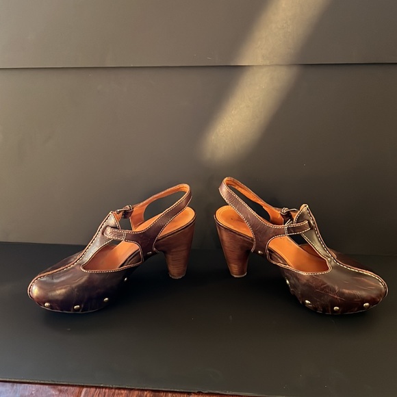 Frye Reese T strap sandals 10 - Picture 6 of 12
